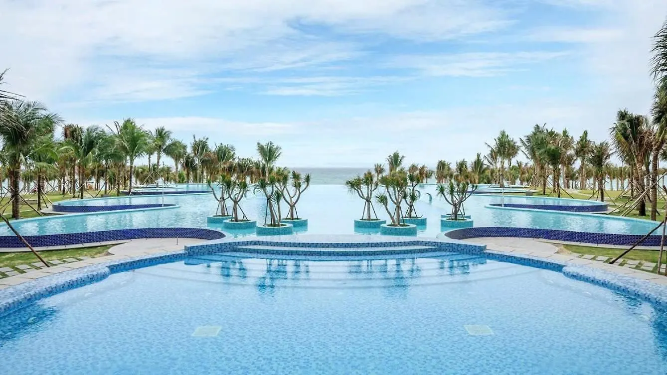 Condotel Arena Beach Near The Airport Thon Hoa Da